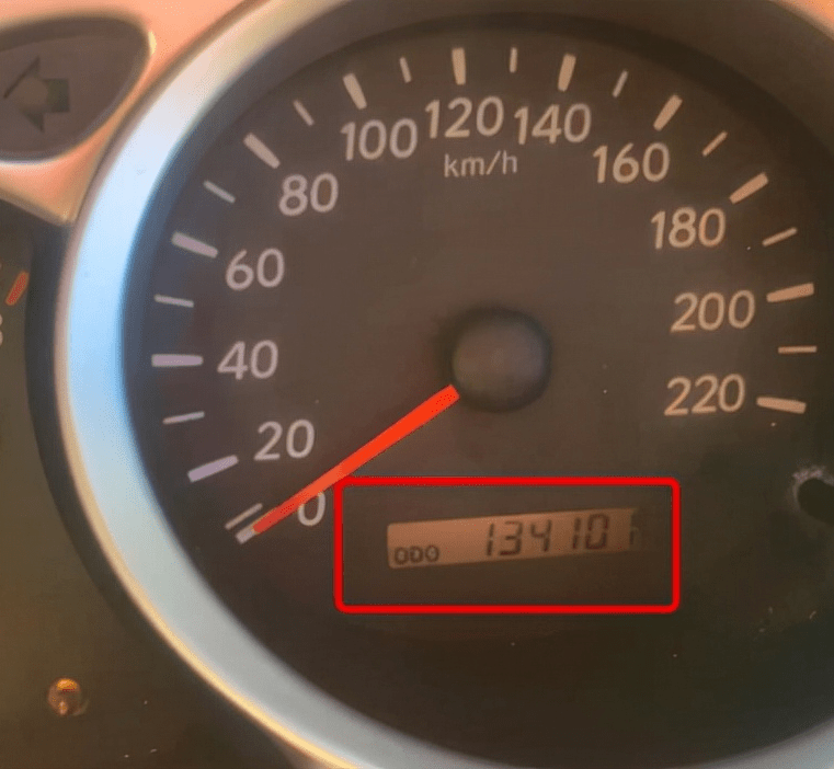 澳华女误买"调表车",里程或已高达30万!怒斥"欺诈"被反呛