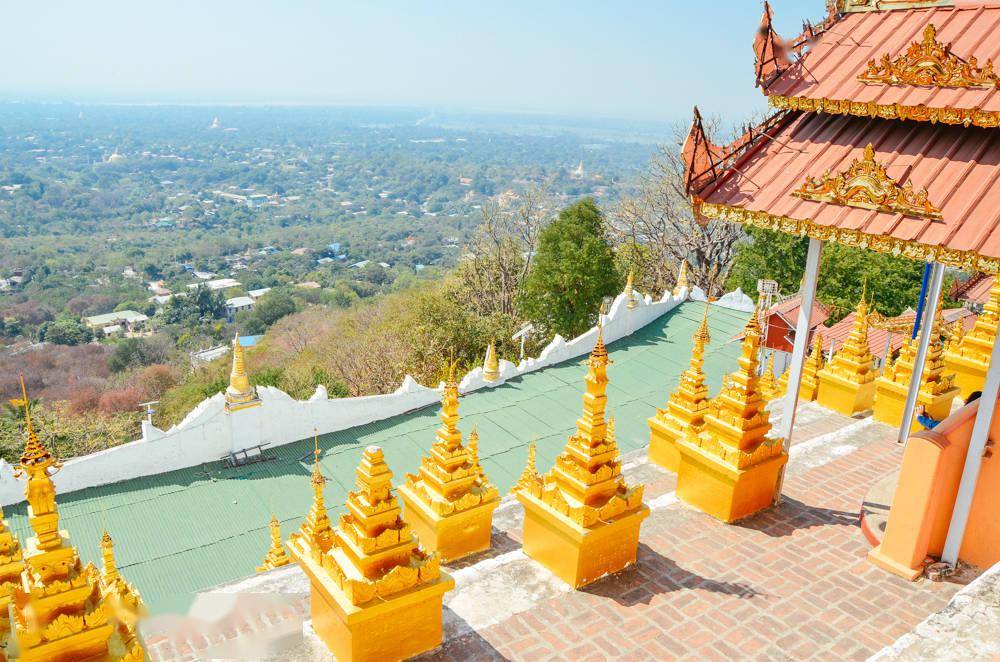 实皆古城伊洛瓦底江边上的宁静古城