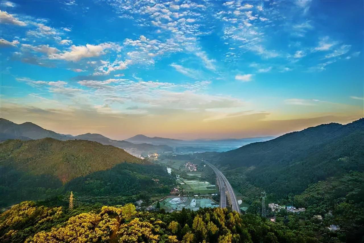 批了武英高速将增石桥铺互通收费站