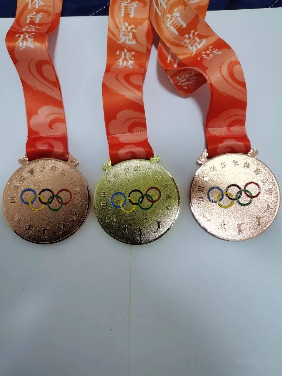 遂宁一中学生在2021年四川省青少年跆拳道锦标赛中斩获金牌