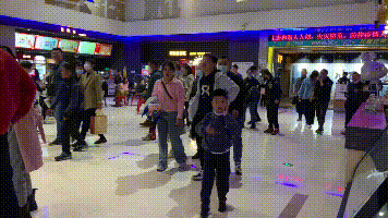 乌海|《长津湖》《我和我的父辈》在乌海掀起观影热潮