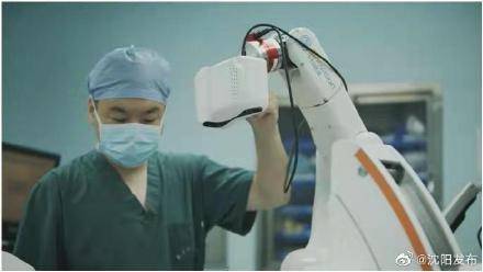 降低|东北首台国产神经外科手术机器人落户盛京医院