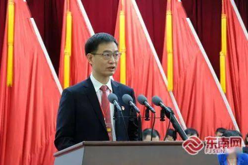 聚焦泉州市党代会丨访石狮市委书记黄春辉搭乘海丝春风高质量建设现代