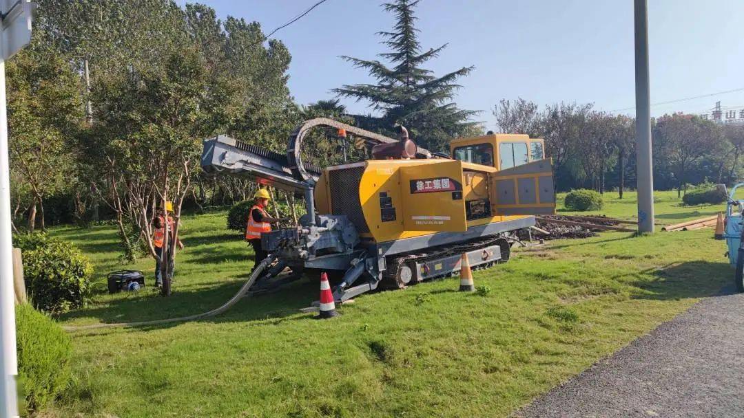 戴南项目部金秋十月好风光两路一厂施工忙