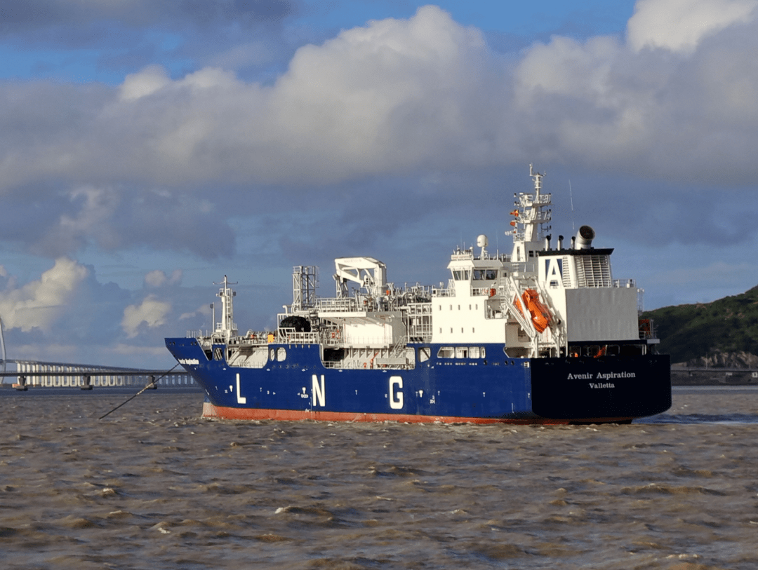 南通中集太平洋海工交付首艘7500方lng运输加注船