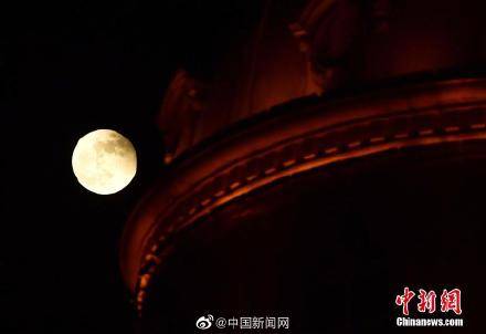 新发现！月球在地球大气层中