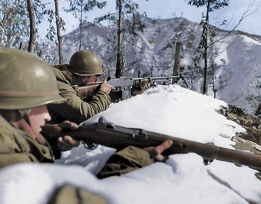 1950年的美军步兵师武器,比起国军的"美械军",要强多少?