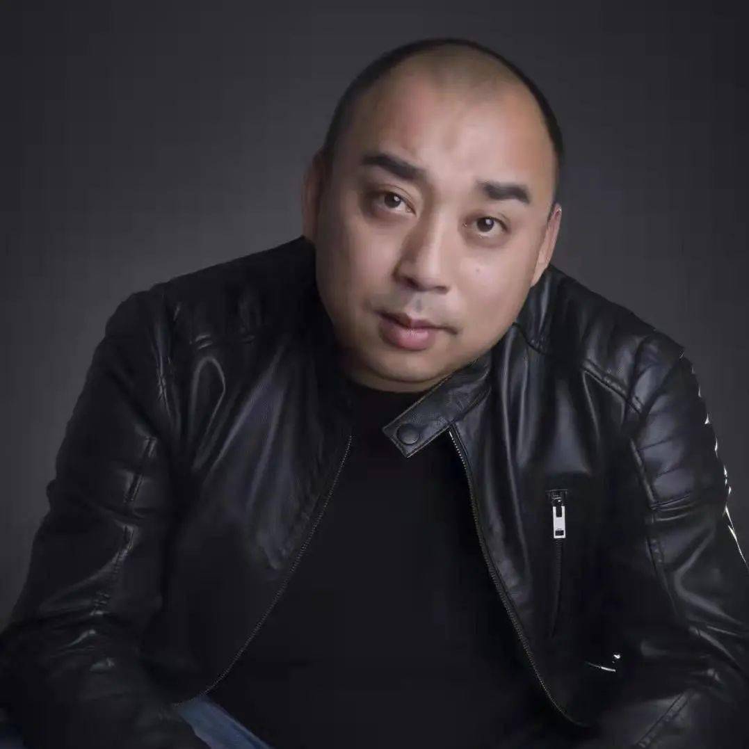 胡刚湖北省京剧院演艺部主任,优秀青年演员.工唱功,做功老生.