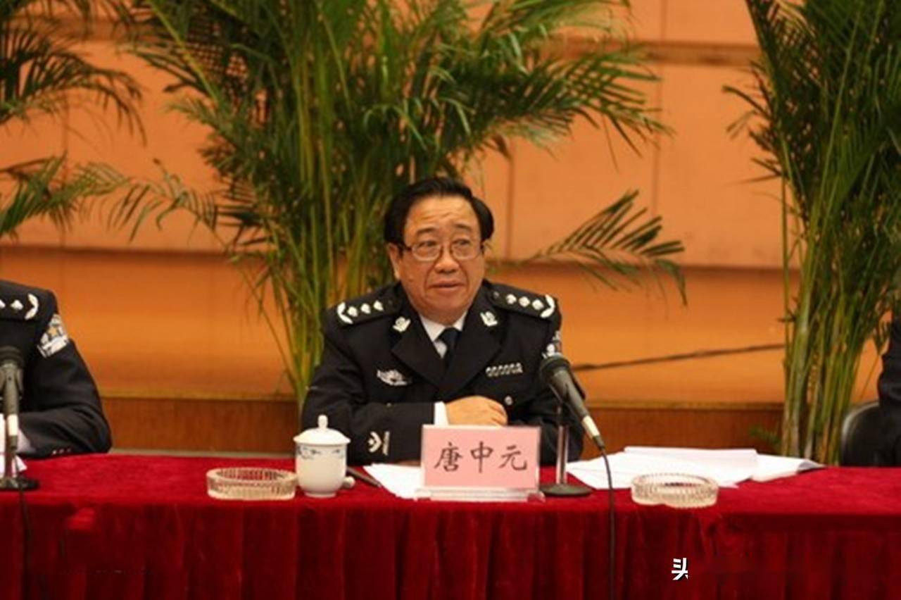 当时接到消息的湖南省公安厅副厅长唐中元非常震惊和愤怒,立即派刑警