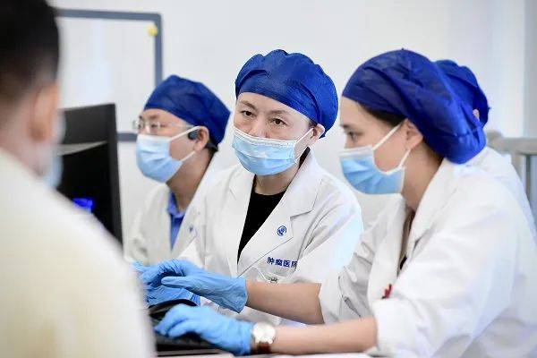 浑身|经常坐过站忘记路、浑身长肿瘤…竟是这种奇怪肿瘤作祟