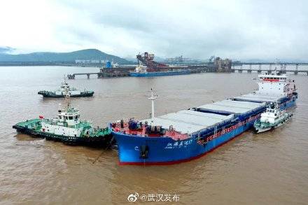 “舟山—武汉”万吨货轮江海直达，全国首制服务长江中游特定航线开通