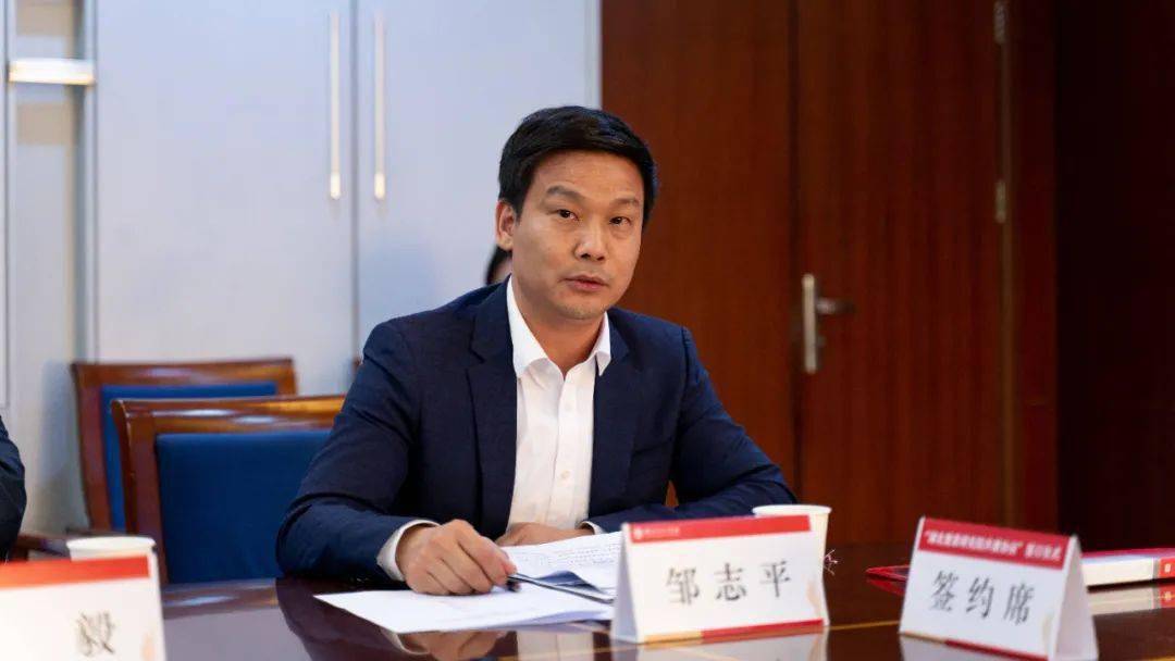 湖北省商务厅与湖北经济学院签约共建湖北楚菜研究院