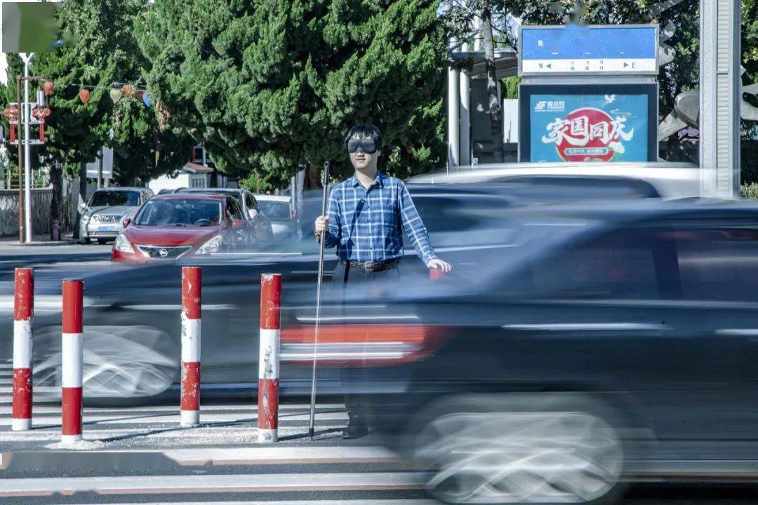 黑暗中的2小时,带你体验盲人的世界