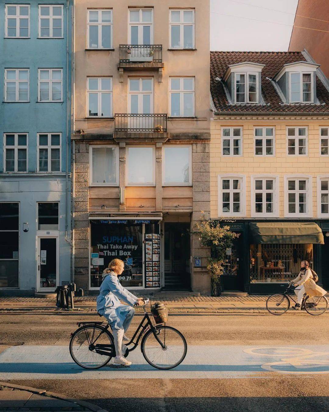 Vogue 在哥本哈根时装周 时髦女士都是骑单车赶场子的