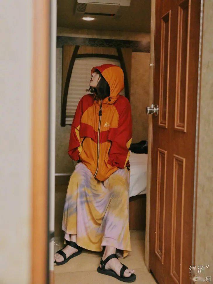 设计 听说白百何的OOTD,要盖着脸看