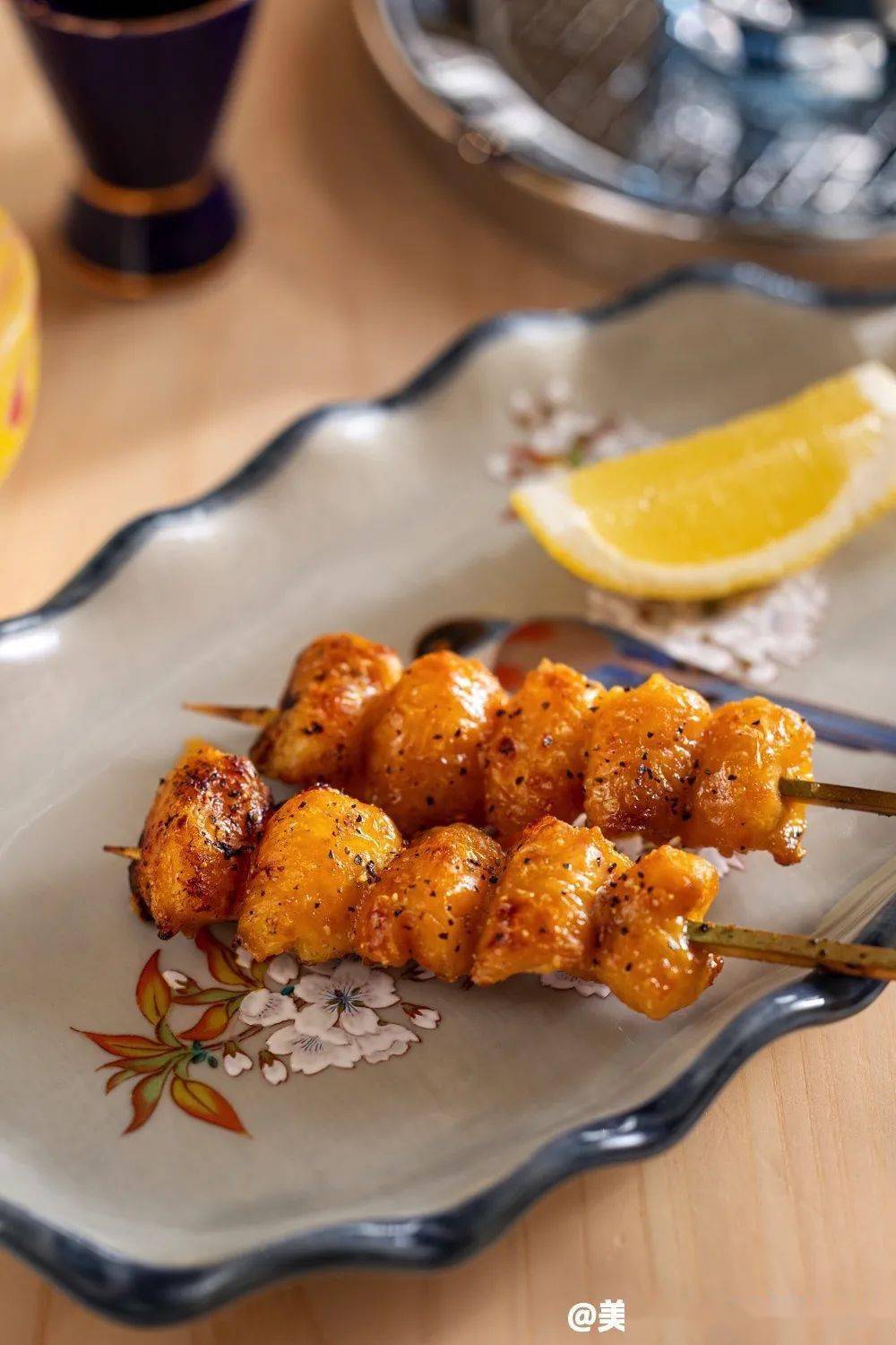 鸡尾就是鸡屁股,别瞧不起它,先调整心态,不要抗拒.