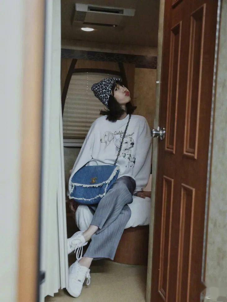 设计 听说白百何的OOTD,要盖着脸看