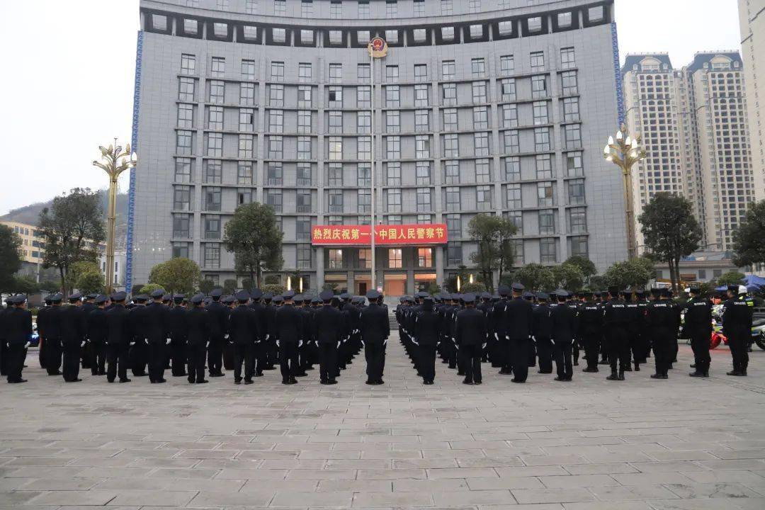 这座城市越来越有安全感了王炯感慨道记录着仁怀公安的发展和进步再到