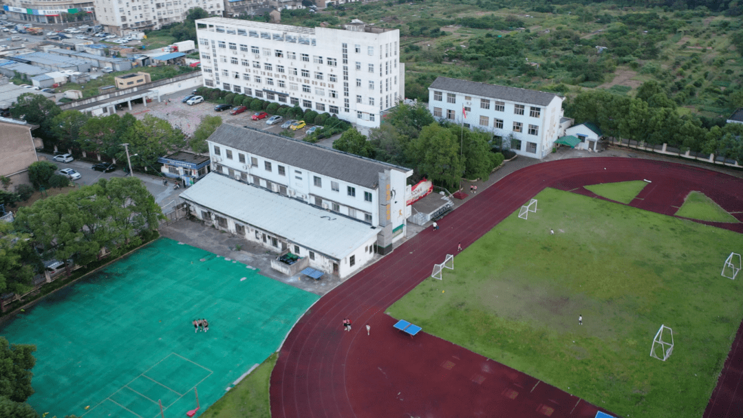 将在现用地范围内进行扩建黄岩区江口街道中心小学提升办学条件
