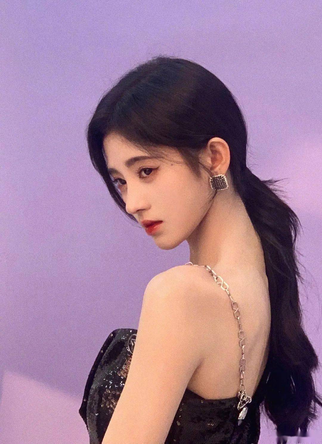 景甜凭什么景甜就是“合照杀手”？因为第一眼美女都有0感底妆