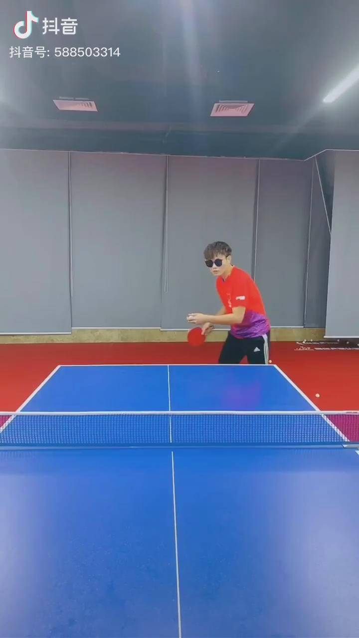 乒乓球教学黄晨乒乓球乒乓球盲人阿明中国第一盲打运动员大家见过没