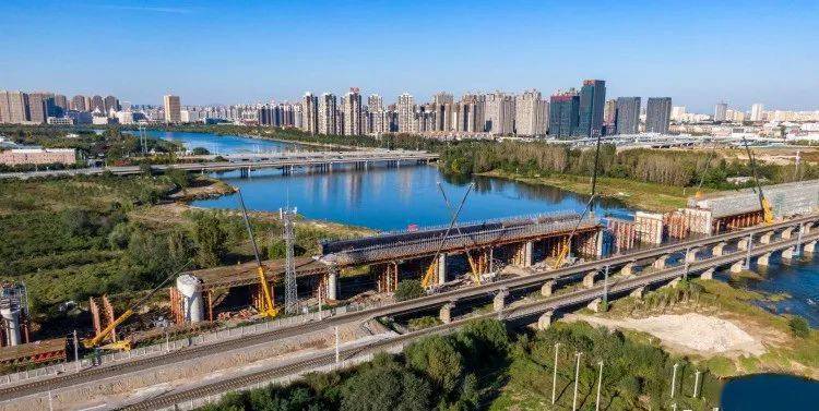 北三县轨道交通开始跨河铺轨,现场实拍新进展!