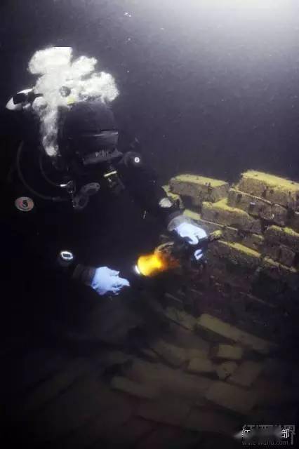 酒庄|美酒陈年的10种奇葩方法，太任性……