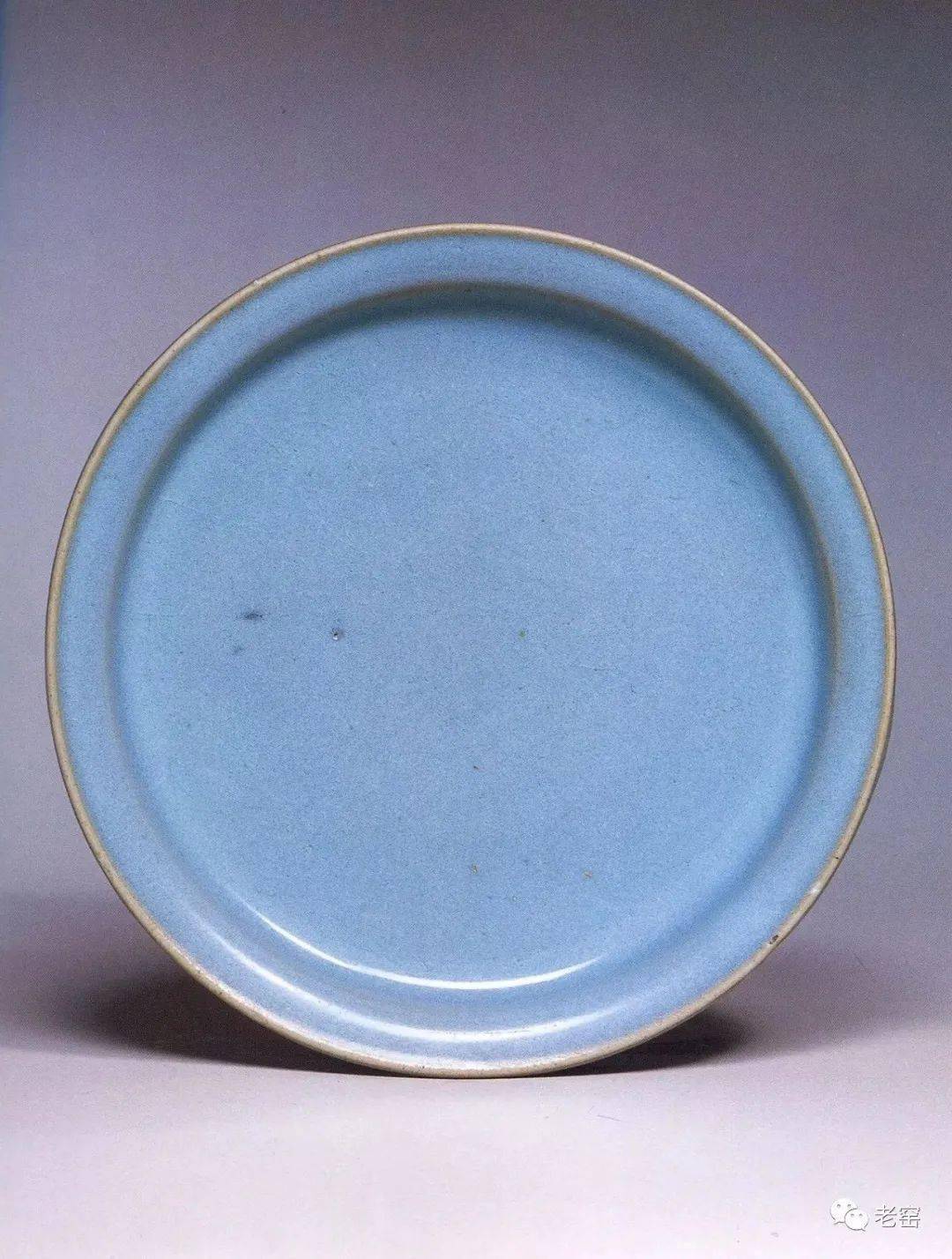 金钧窑天蓝釉折沿盘金钧窑天蓝釉碗北宋至金 钧窑天蓝釉三足炉(整体)