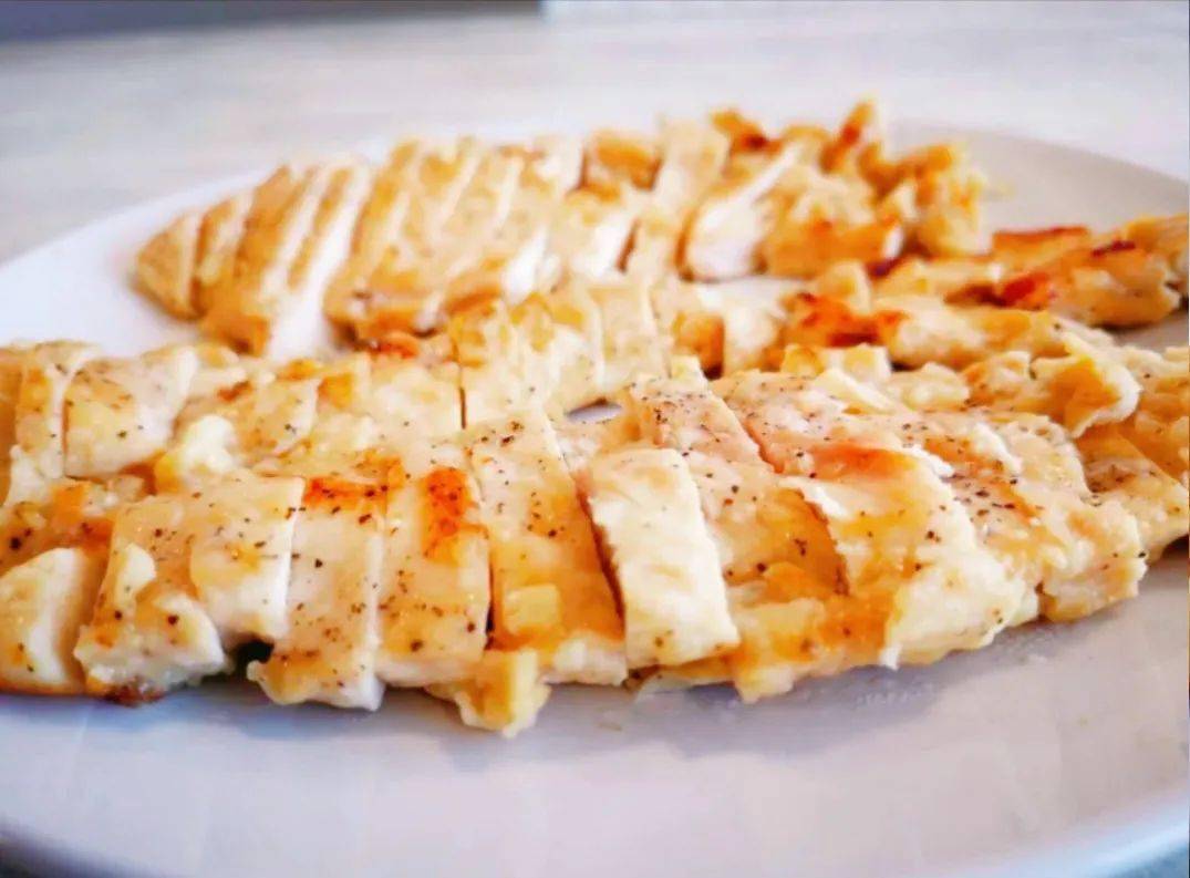 代谢|一个月吃空160袋鸡胸肉！30岁男子拿到体检报告傻眼了…