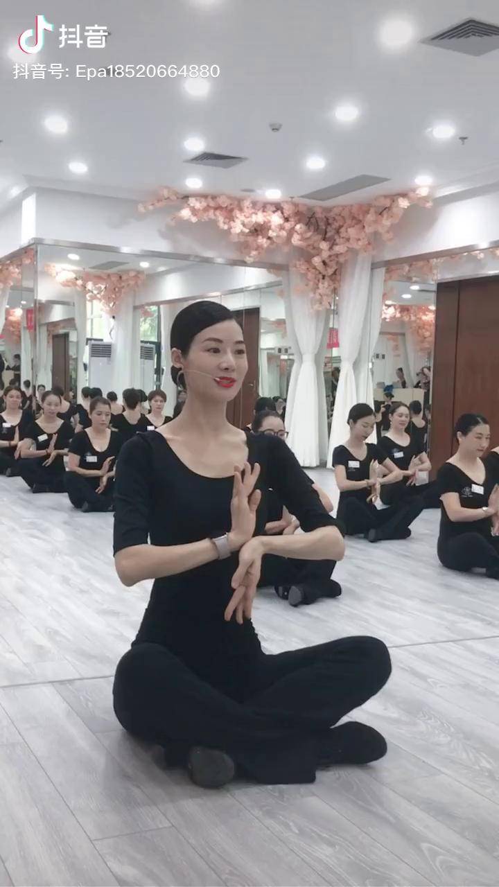 压腕,立掌赵艳萍优美形体