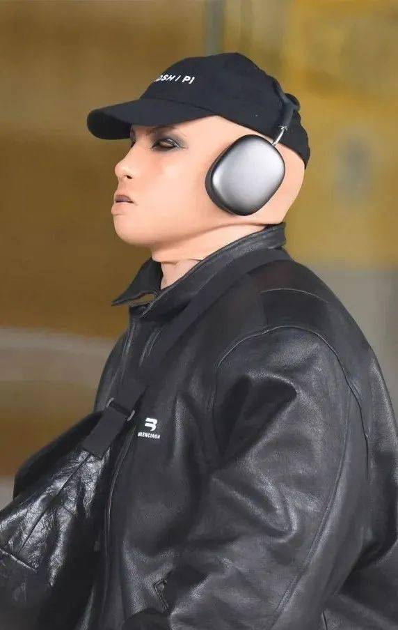 科恩侃爷的脸呢？？？