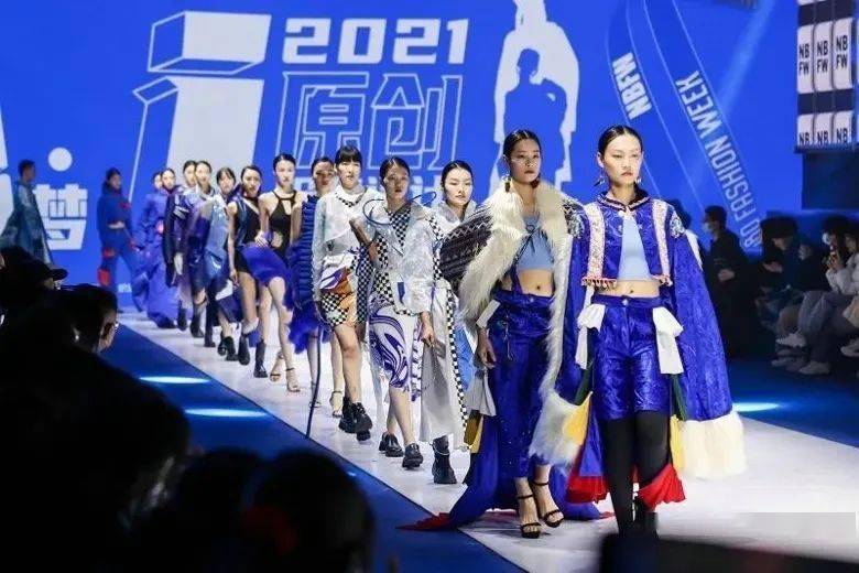 动作戏完全不啊TV里千世带来了精彩的打斗回？陈绍诚