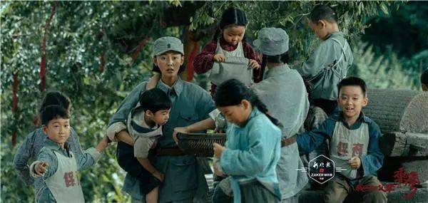 黑龙江|【独家专访】“吴京教我生孩子！”｜黑龙江演员张天爱扮丑演农妇