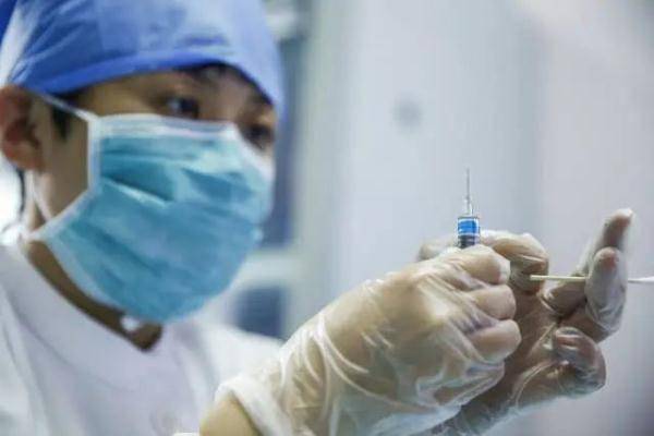 疫苗|冷空气持续“卸货”，广东进入流感高发期！这个“苗”别忘了→