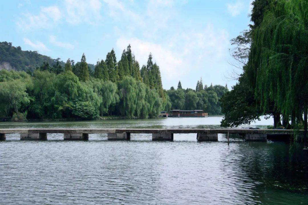 Chew_le|《八角亭谜雾》看伤了？你的所有失望，都能在背后这座重口味水乡得到弥补！