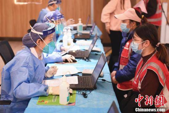 接种|北京新发地市场开打新冠疫苗加强针