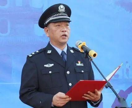 靖西市人民政府副市长,公安局党委书记,局长玉文波作致辞.