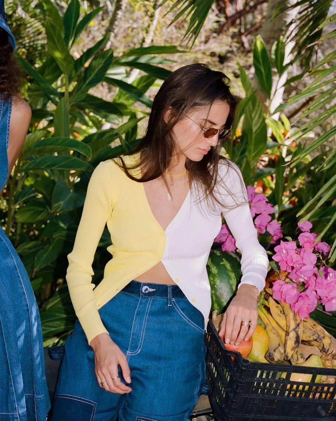 牛仔服 针织衫别收,趁着回温再美一波!