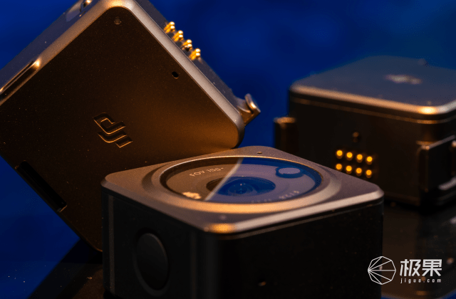 大疆「颠覆性」运动相机上手！模块化设计，一秒“吸”走你｜附视频