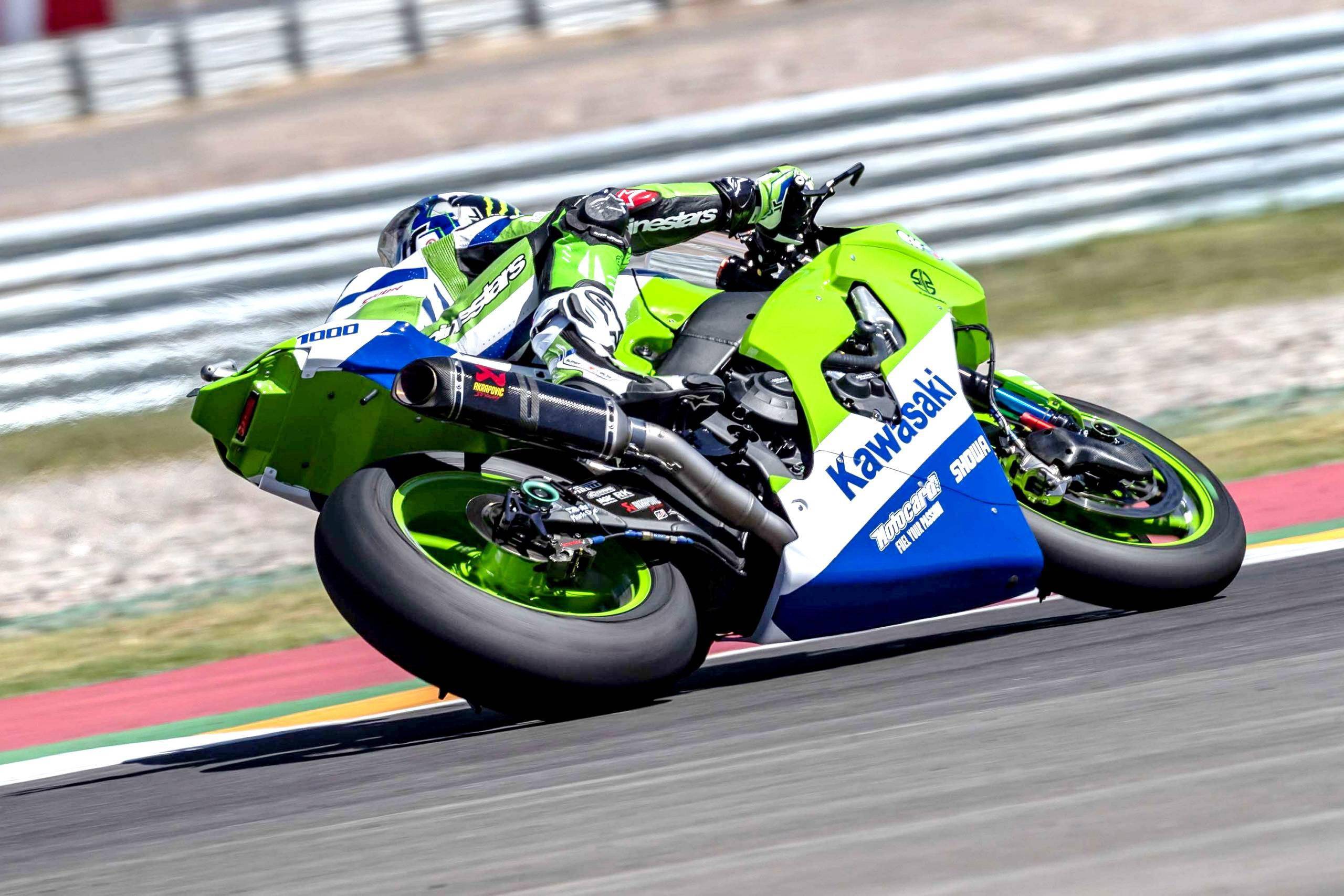 kawasaki创立125周年纪念图案的wsbk赛车