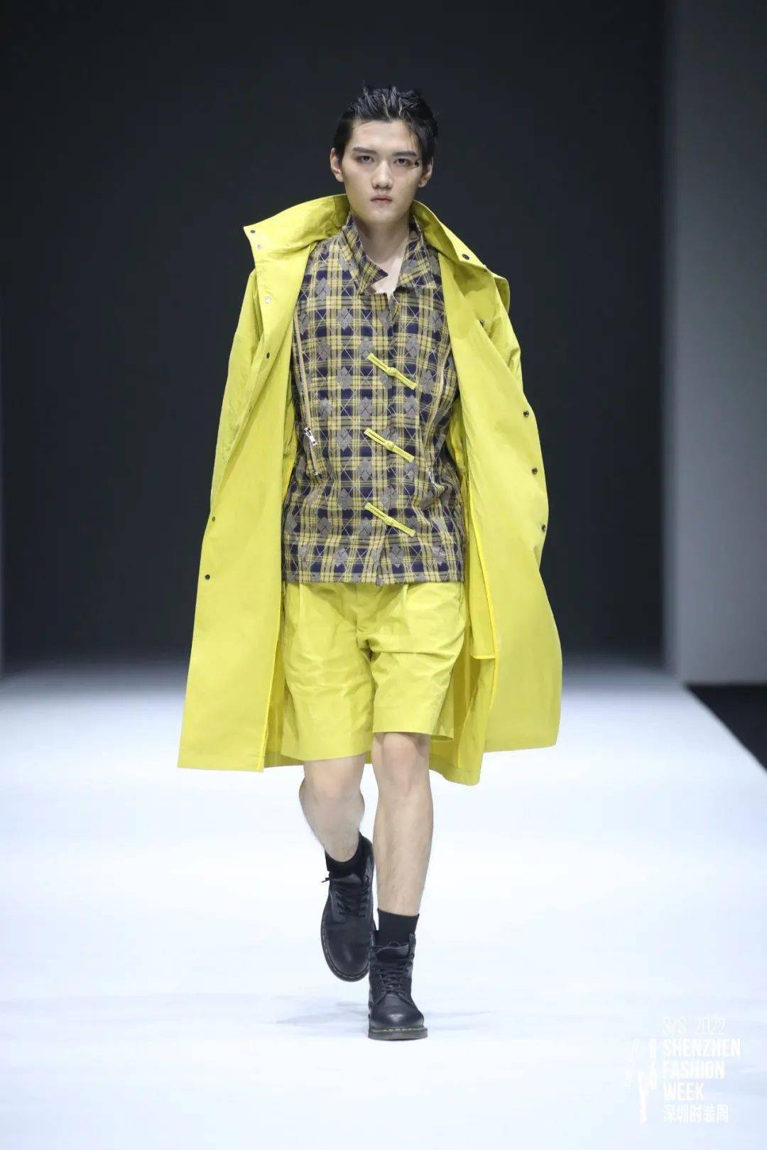 服装 S/S2022深圳时装周｜DAY4：别样角度，诠释「型」之烂漫