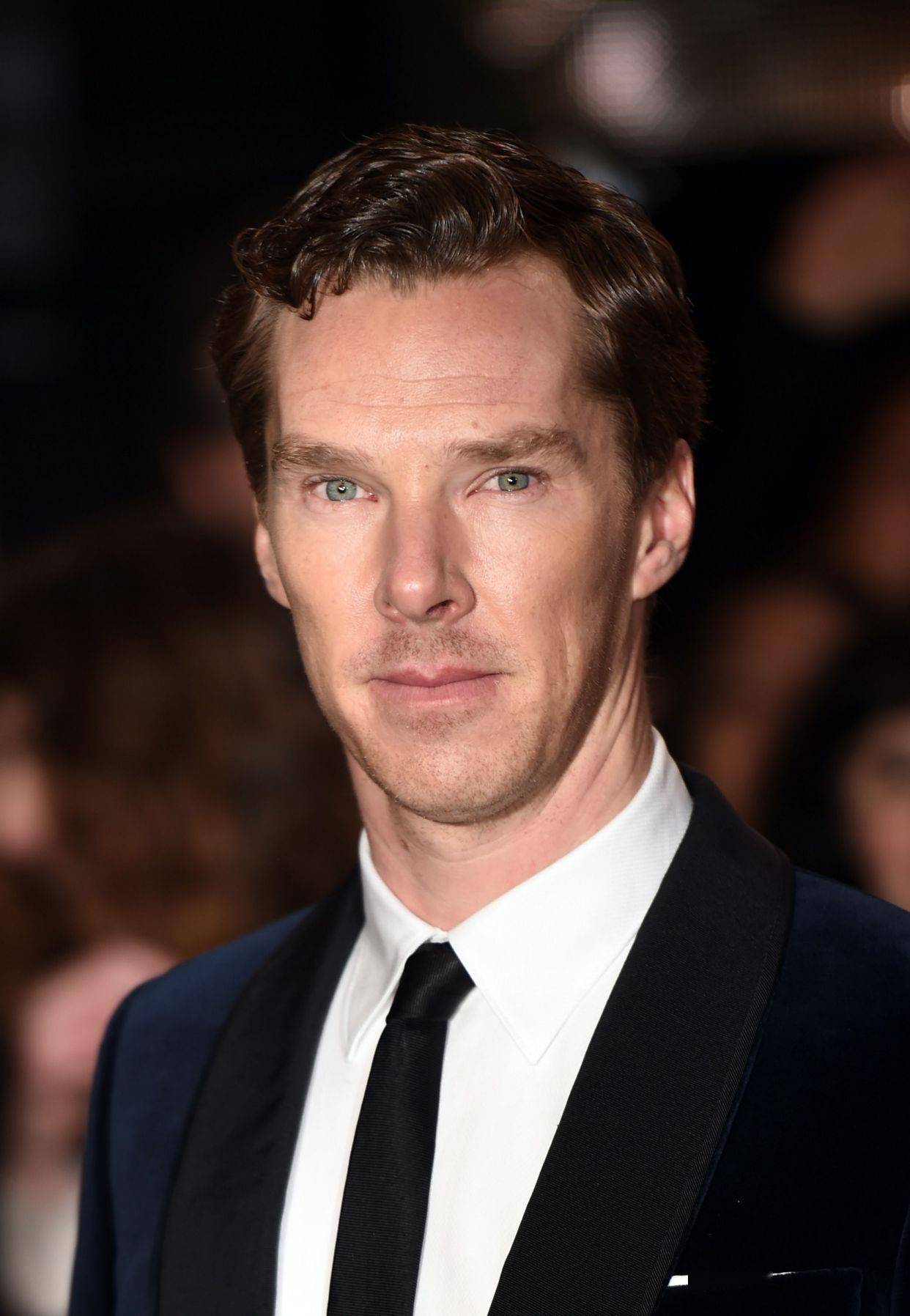 英国演员卷福感染新冠肺炎