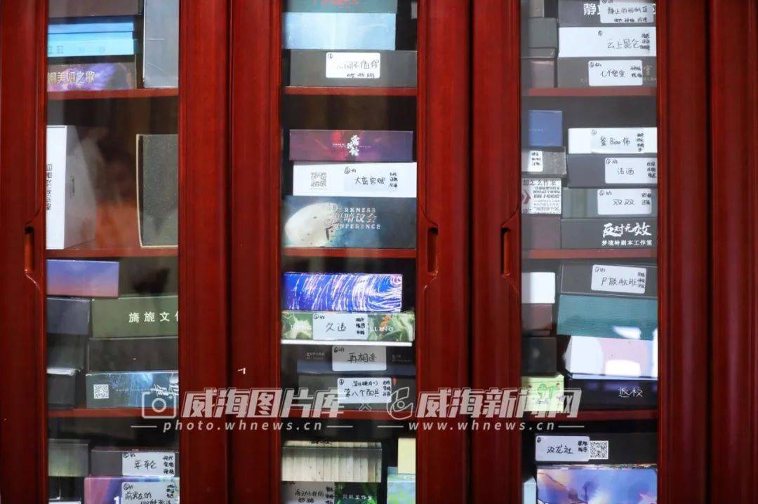 杀的肖铭十分推崇硬核推理——一种类似于综艺《明星大侦探》的玩法