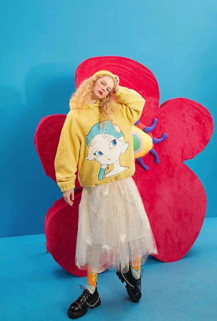 颜色不会穿搭，你只需要一点——黄色