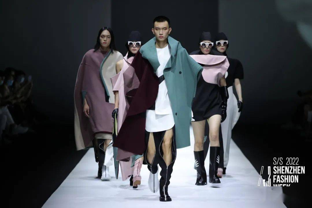 服装 S/S2022深圳时装周｜DAY4：别样角度，诠释「型」之烂漫