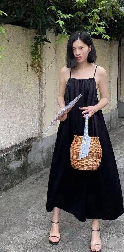 漂亮 基础款怎么穿出高级感？这些女设计师给的答卷可太漂亮了！