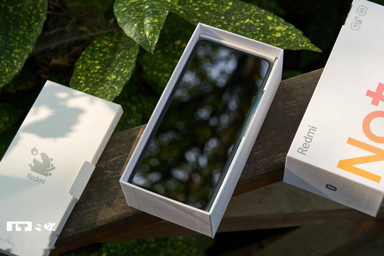 【IT之家开箱】Redmi Note 11/Pro+ 图赏