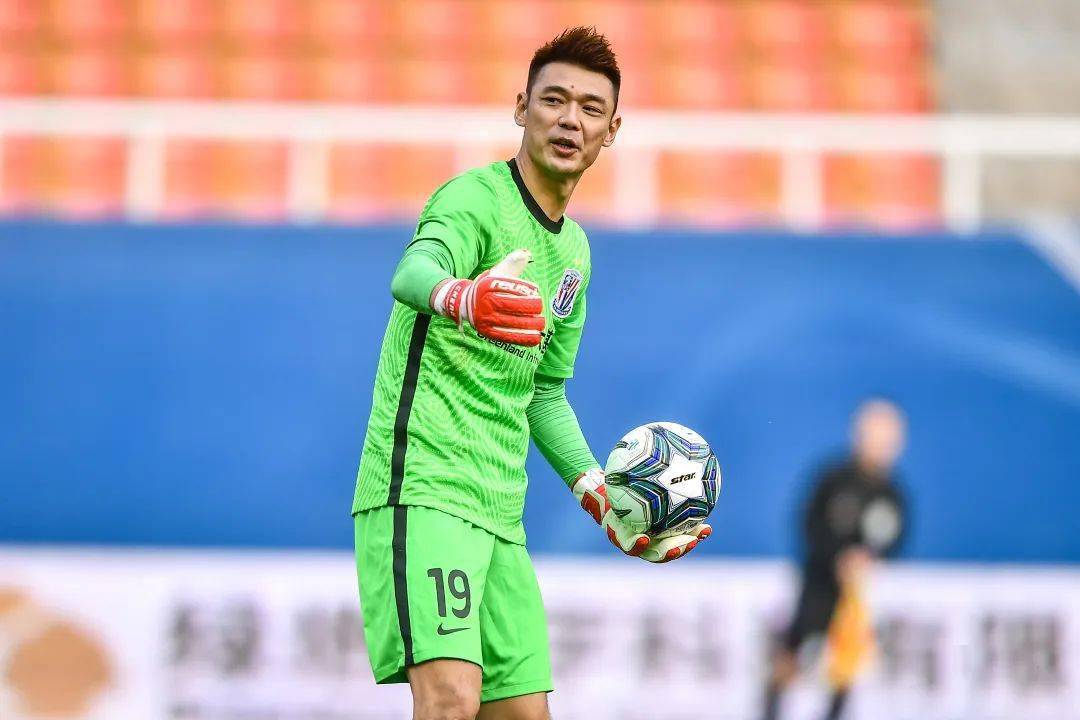 看球说球 | 曾诚的神勇 是申花的幸事也是隐患_深圳队