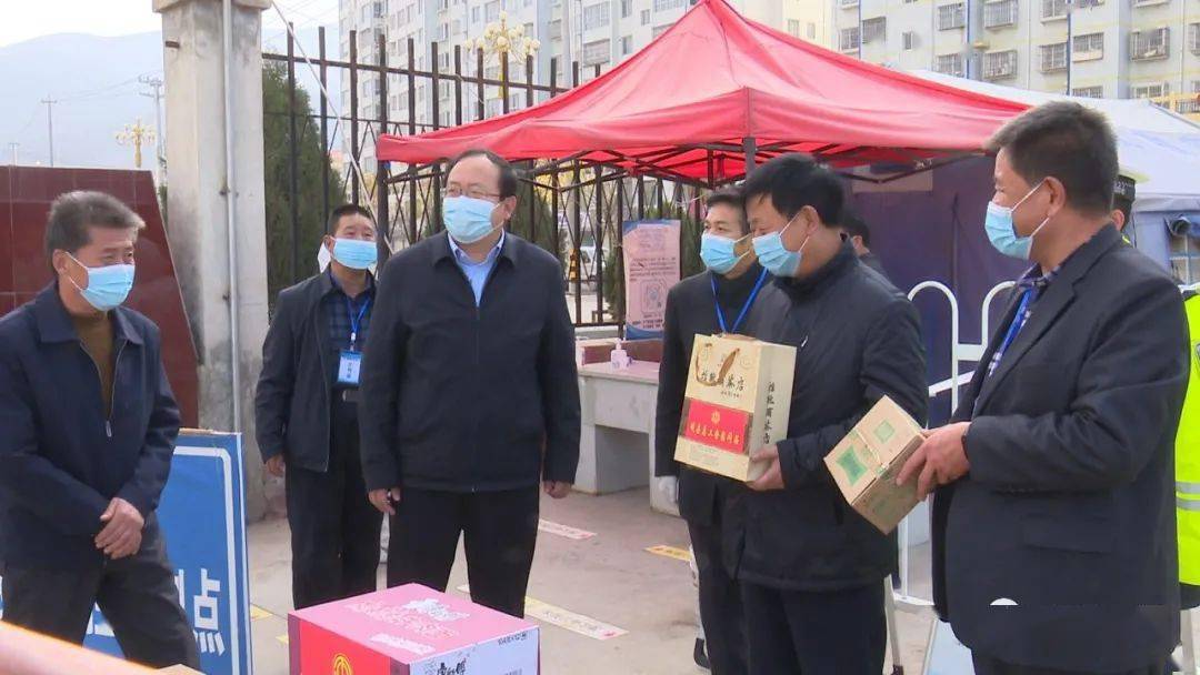 10月30日,县委常委,县政府常务副县长刘定顺深入岷县公用型汽车站