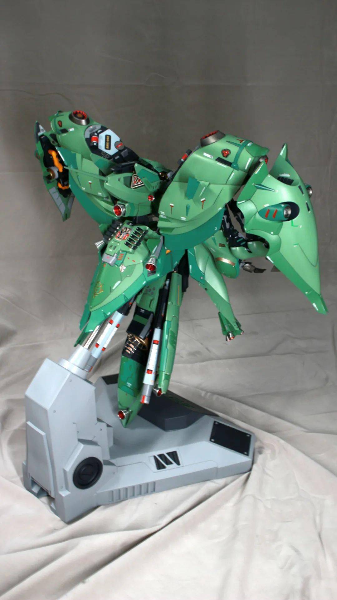 所罗门噩梦巨大的绿螳螂露维捷露